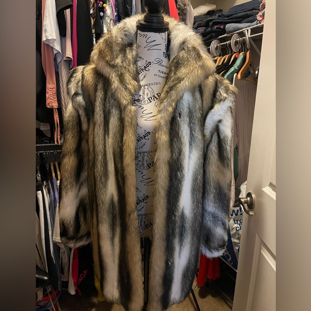 FAUX FUR COAT-Country Pacer. Imported from France